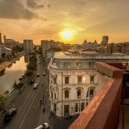 ブカレストBaroque Splendor: Breathtaking Views & Designアパートメント エクステリア 写真