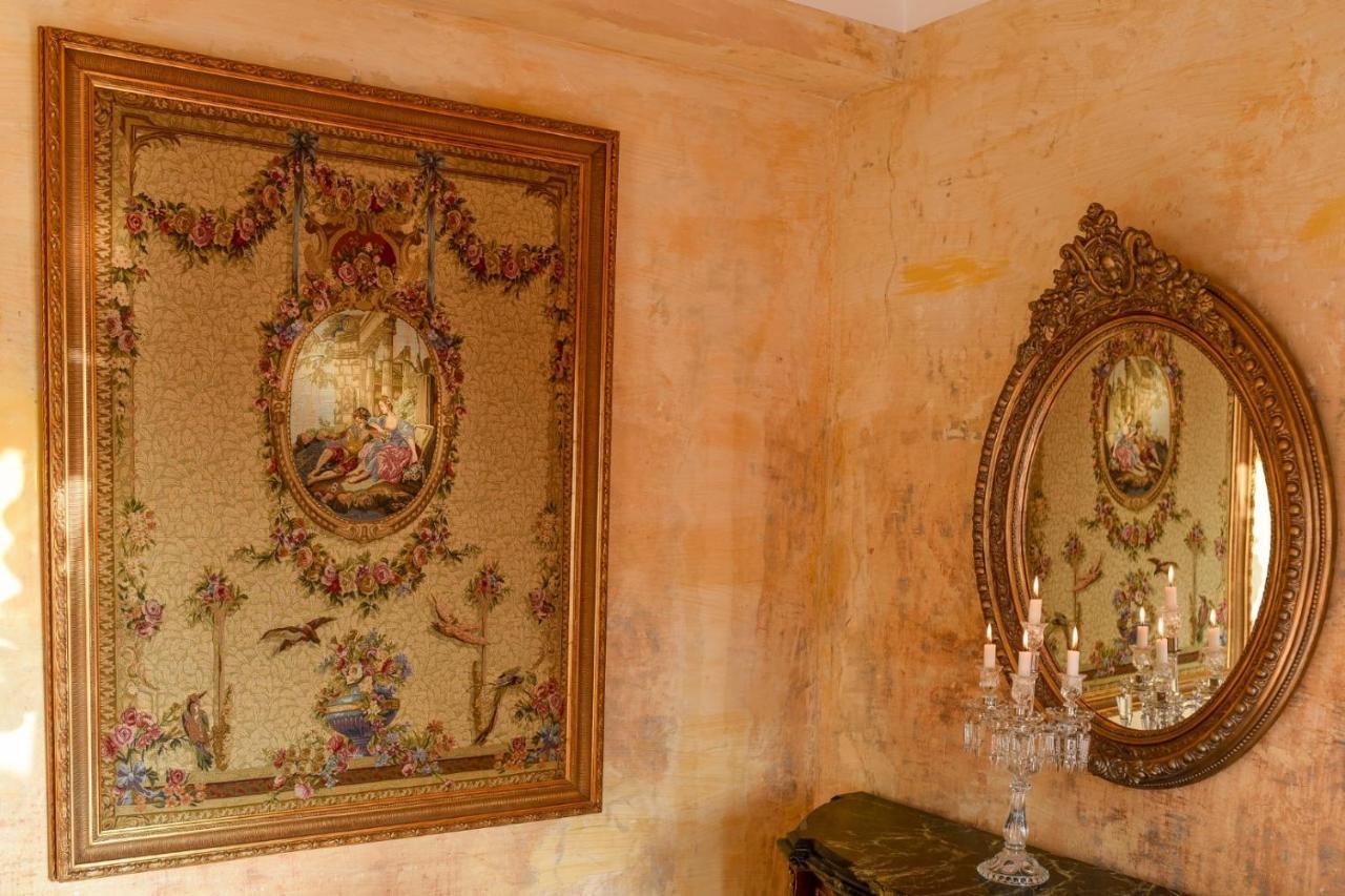 ブカレストBaroque Splendor: Breathtaking Views & Designアパートメント エクステリア 写真